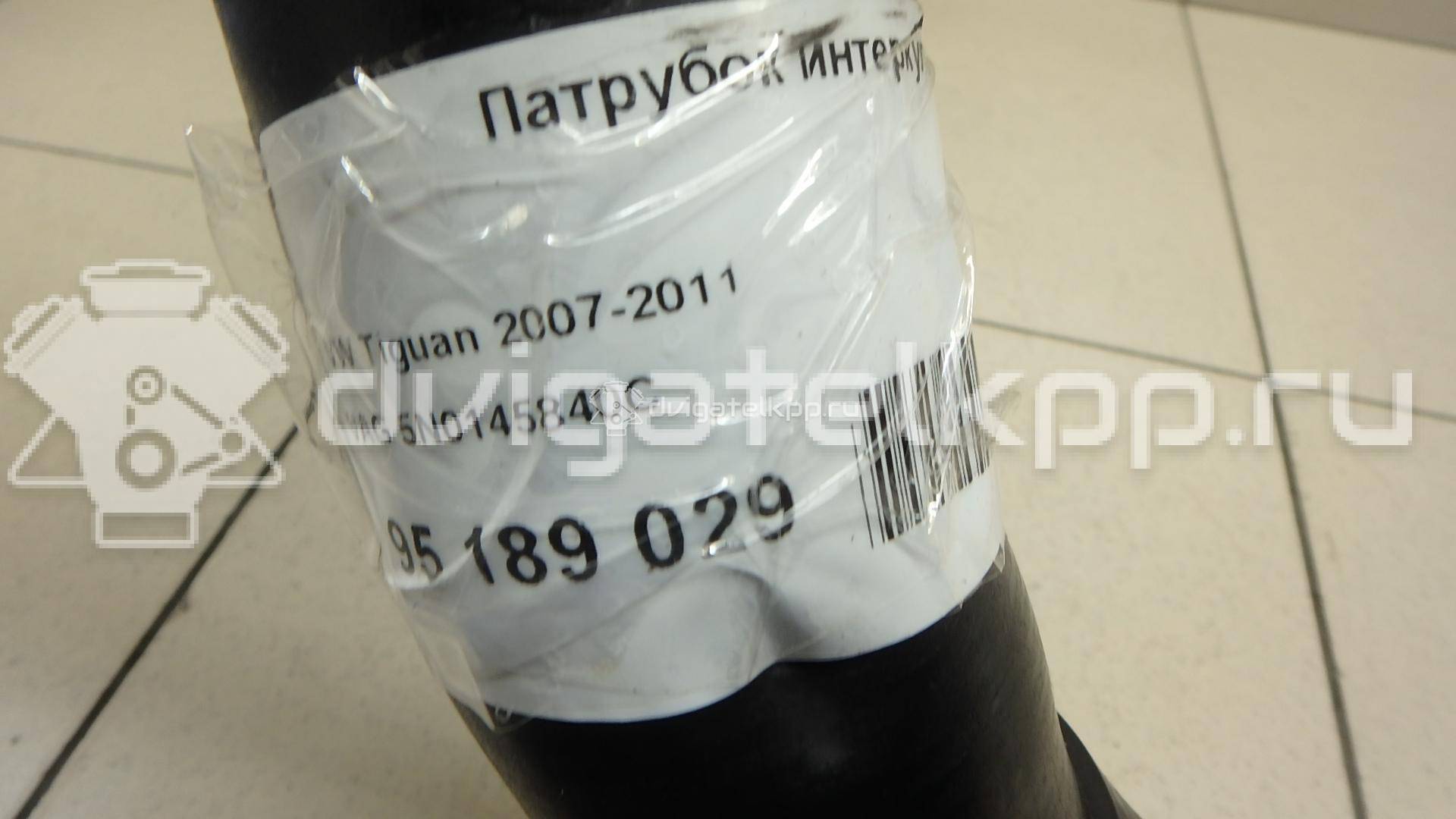 Фото Патрубок интеркулера  5N0145840C для skoda Octavia (A5 1Z-) {forloop.counter}}