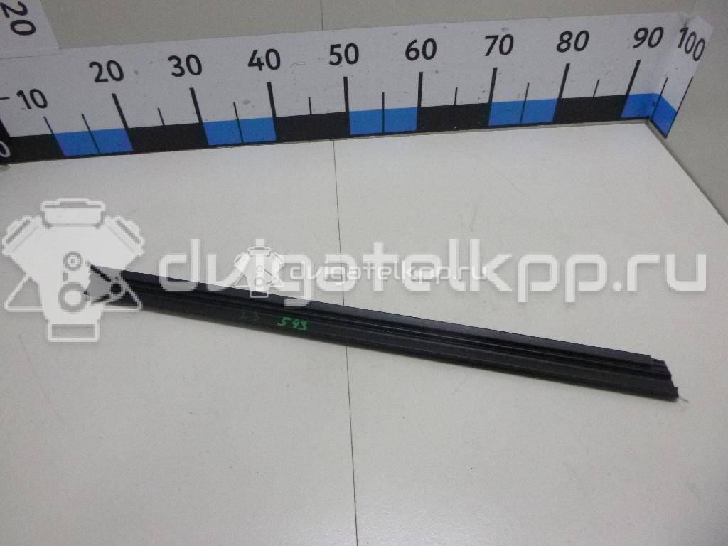 Фото Уплотнитель стекла двери  1Z9839479B для skoda Octavia (A5 1Z-) {forloop.counter}}