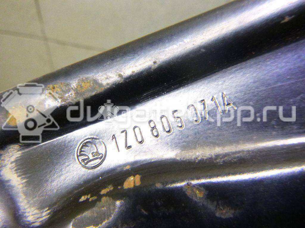 Фото Кронштейн фар левый  1Z0805071A для Skoda Octavia / Octaviaii 1Z3 {forloop.counter}}