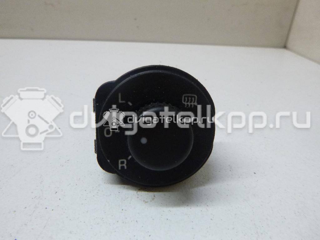 Фото Переключатель регулировки зеркала  1Z1959565A для Skoda Octavia / Octaviaii 1Z3 {forloop.counter}}