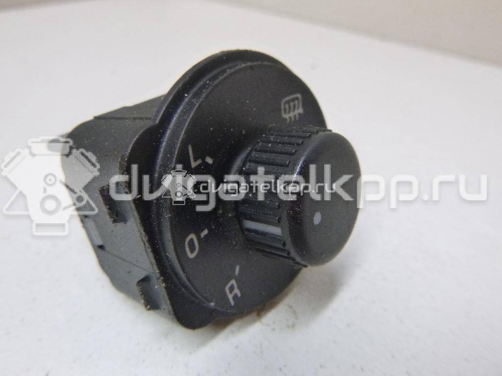 Фото Переключатель регулировки зеркала  1Z1959565A для Skoda Octavia / Octaviaii 1Z3 {forloop.counter}}