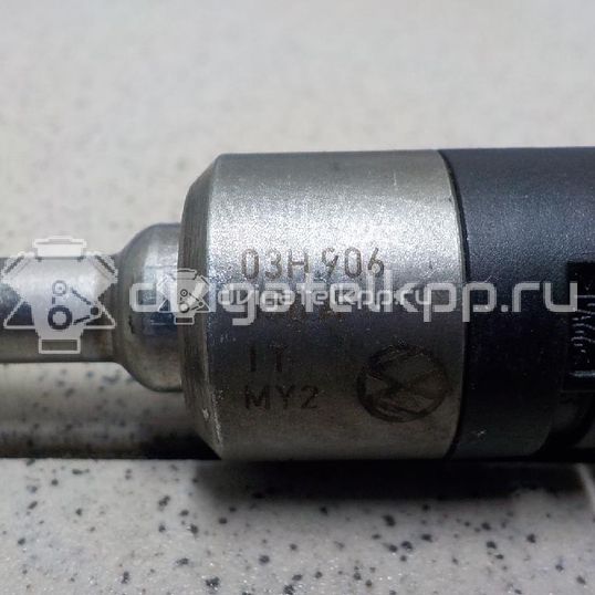 Фото Форсунка инжекторная электрическая  03H906036A для skoda Superb