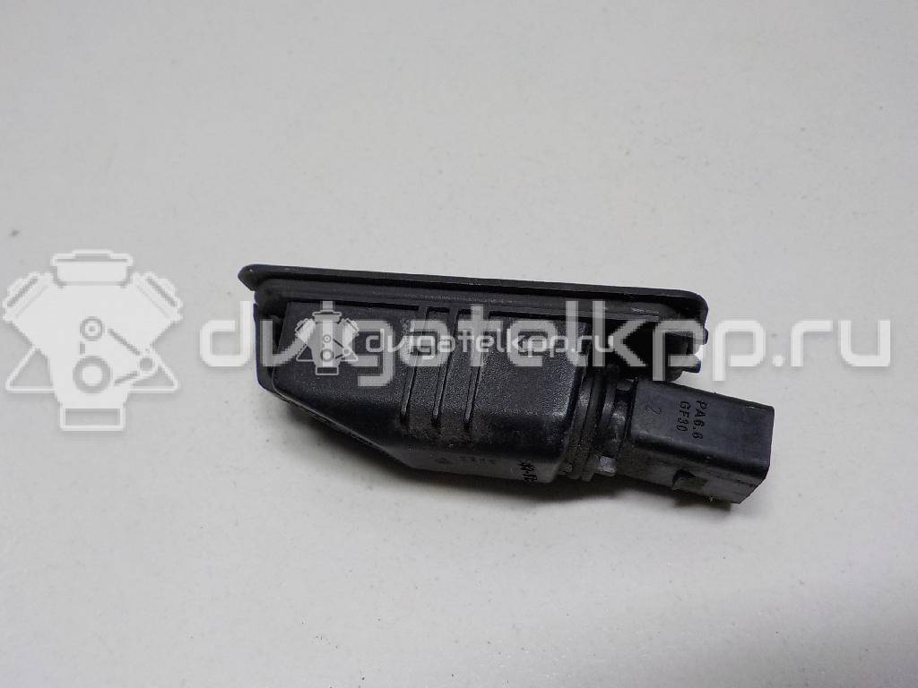 Фото Фонарь подсветки номера  1K8943021 для Volkswagen Scirocco / Polo / Touran / Amarok S1B / New Beetle {forloop.counter}}