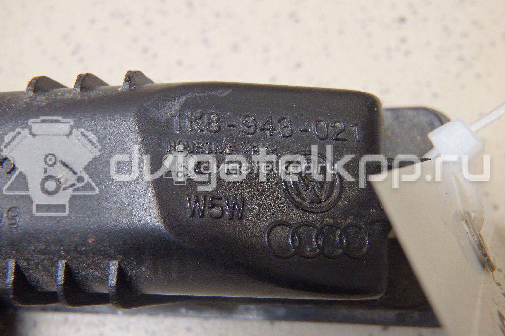 Фото Фонарь подсветки номера  1K8943021 для Volkswagen Scirocco / Polo / Touran / Amarok S1B / New Beetle {forloop.counter}}