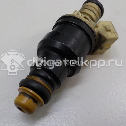 Фото Форсунка инжекторная электрическая  037906031J для Volkswagen Passat