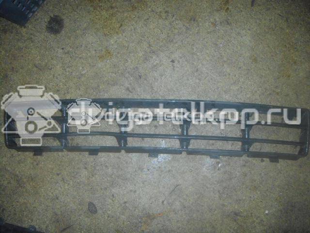 Фото Решетка в бампер центральная  1J0853677D для Volkswagen Golf {forloop.counter}}