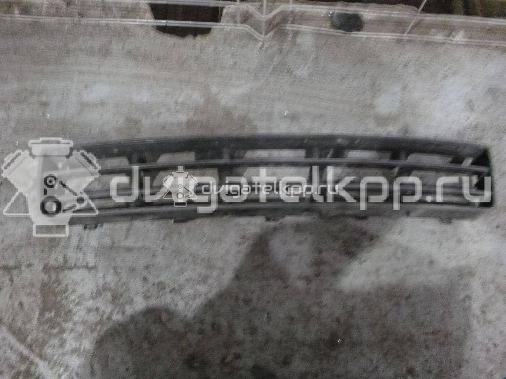 Фото Решетка в бампер центральная  1J0853677D для Volkswagen Golf {forloop.counter}}