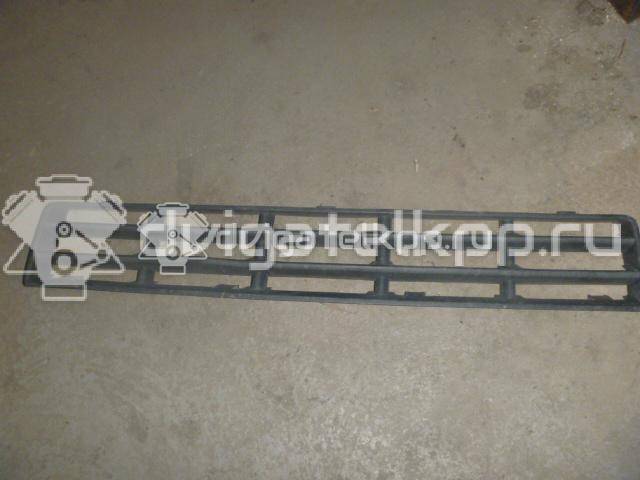 Фото Решетка в бампер центральная  1J0853677D для Volkswagen Golf {forloop.counter}}