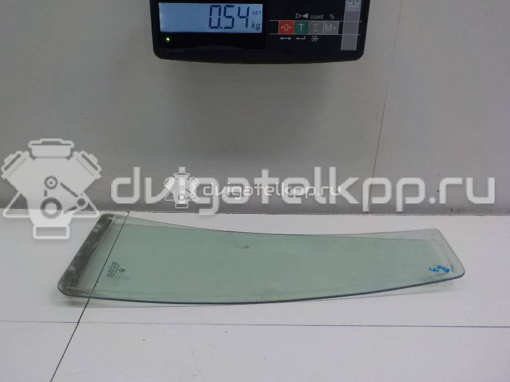 Фото Стекло двери задней правой (форточка)  1J9845216A для Volkswagen Bora / Golf {forloop.counter}}