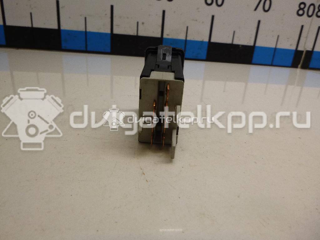 Фото Кнопка аварийной сигнализации  1J0953235J для Volkswagen Bora / Golf {forloop.counter}}