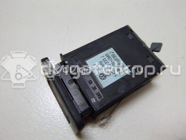 Фото Кнопка аварийной сигнализации  1J0953235J для Volkswagen Bora / Golf {forloop.counter}}