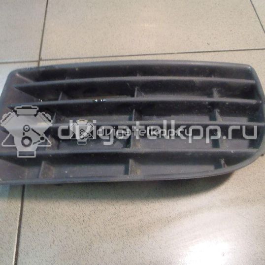 Фото Решетка в бампер правая  1K0853666 для Volkswagen Jetta / Golf