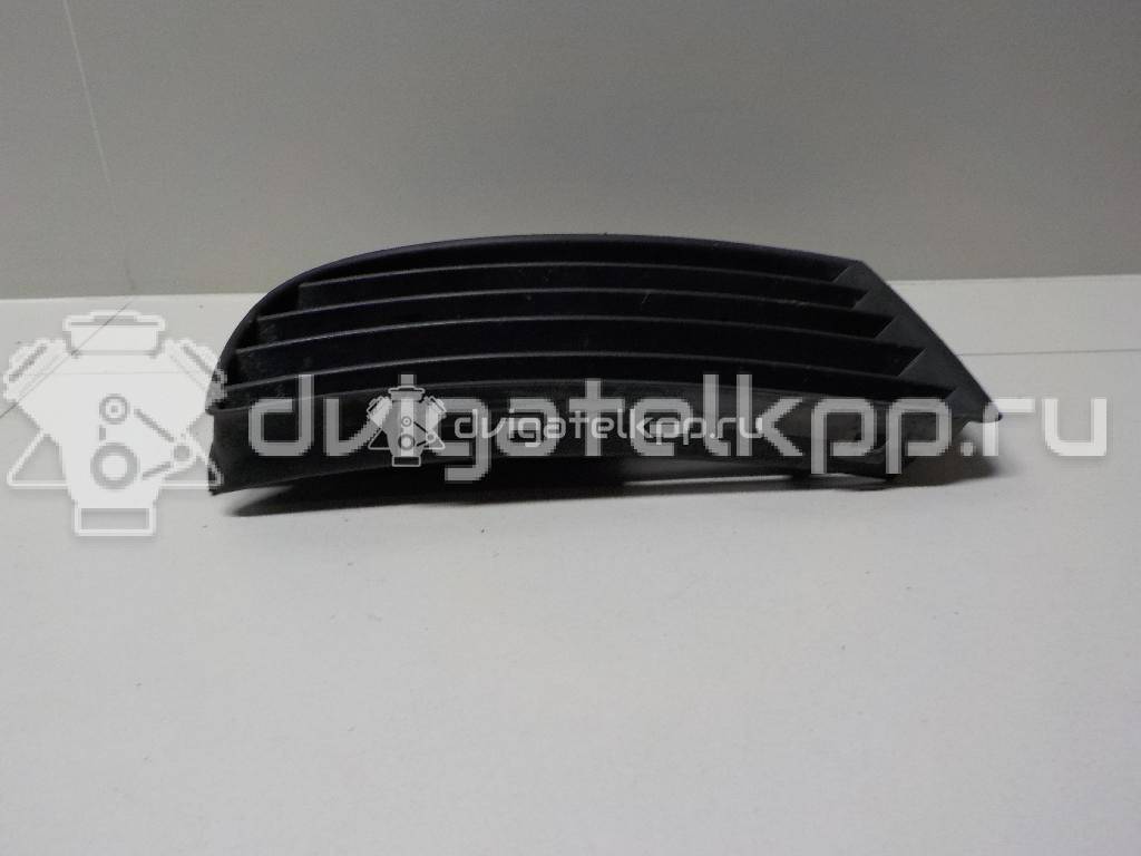 Фото Решетка в бампер правая  1K0853666 для Volkswagen Jetta / Golf {forloop.counter}}