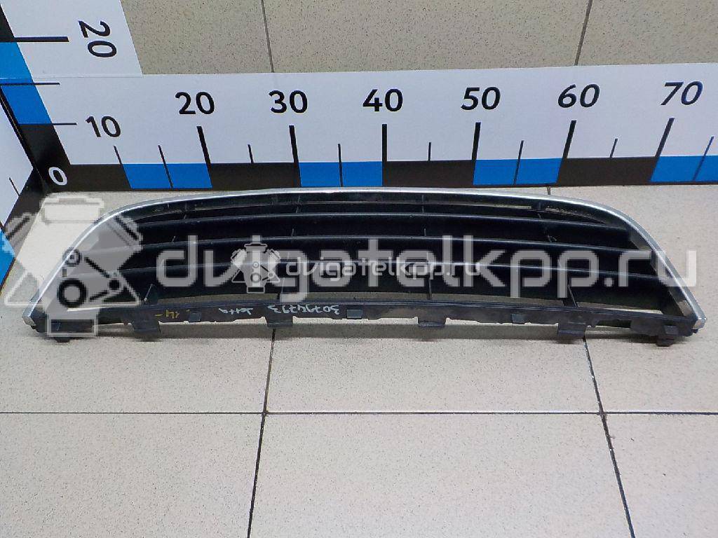 Фото Решетка в бампер центральная  1K0853677C9B9 для Volkswagen Jetta / Golf {forloop.counter}}