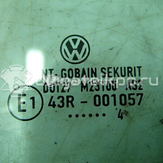 Фото Стекло двери задней левой (форточка)  1K6845215 для Volkswagen Golf