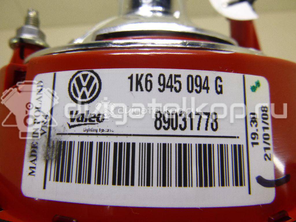 Фото Фонарь задний внутренний правый  1K6945094G для Volkswagen Golf {forloop.counter}}