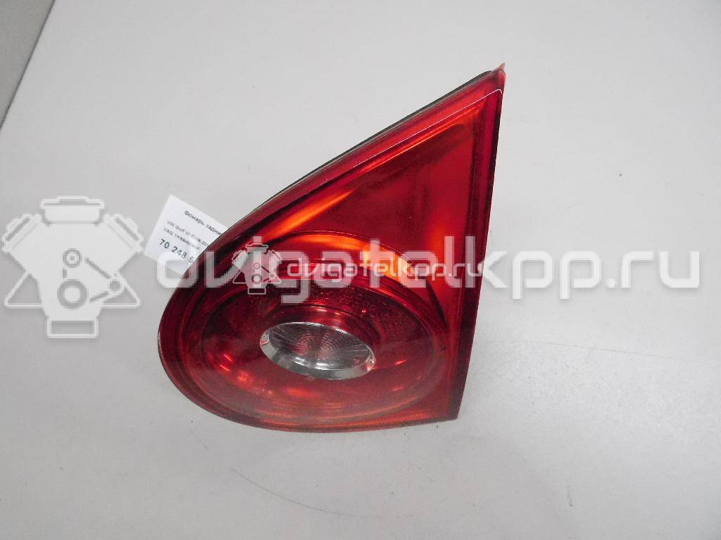 Фото Фонарь задний внутренний правый  1K6945094F для Volkswagen Golf {forloop.counter}}