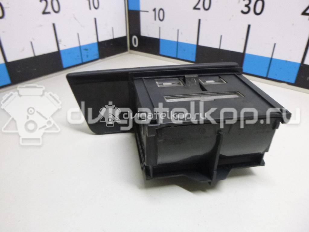 Фото Пепельница передняя  5M1857309B9B9 для vw Golf Plus {forloop.counter}}