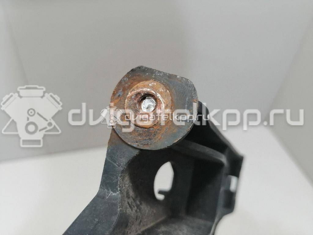 Фото Кронштейн фар правый  5K0807228A для Volkswagen Touran / Jetta / Golf {forloop.counter}}