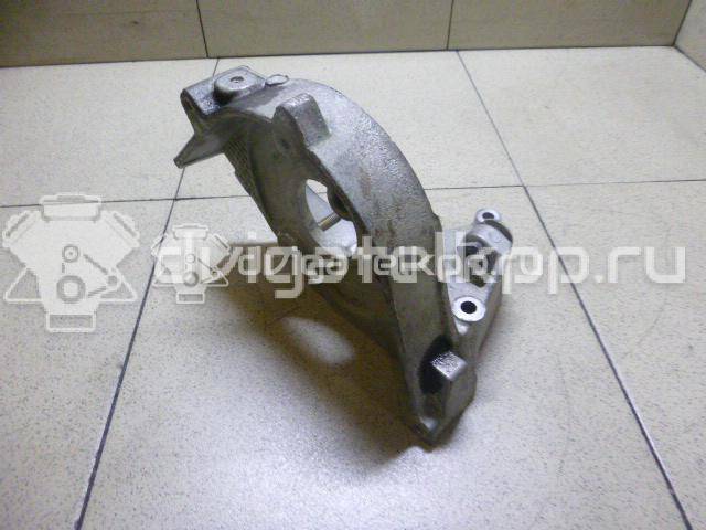Фото Кронштейн ТНВД для двигателя RHY (DW10TD) для Citroen / Peugeot 90 л.с 8V 2.0 л Дизельное топливо {forloop.counter}}