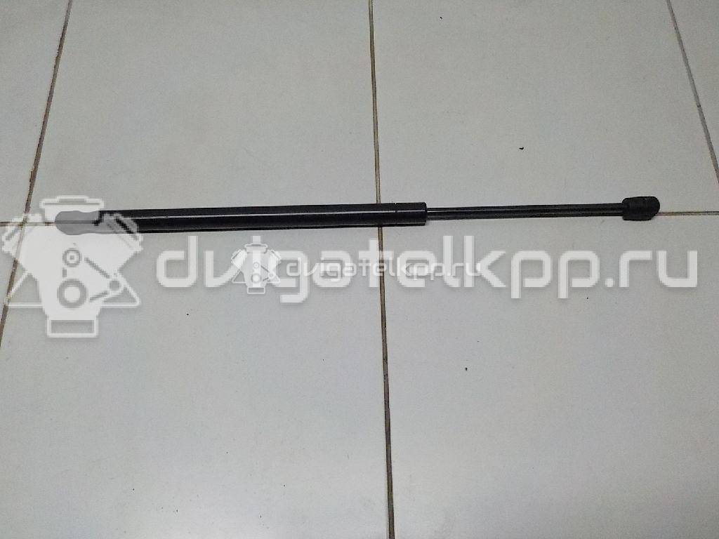 Фото Амортизатор крышки багажника  5C6827550 для Volkswagen Jetta / Golf {forloop.counter}}