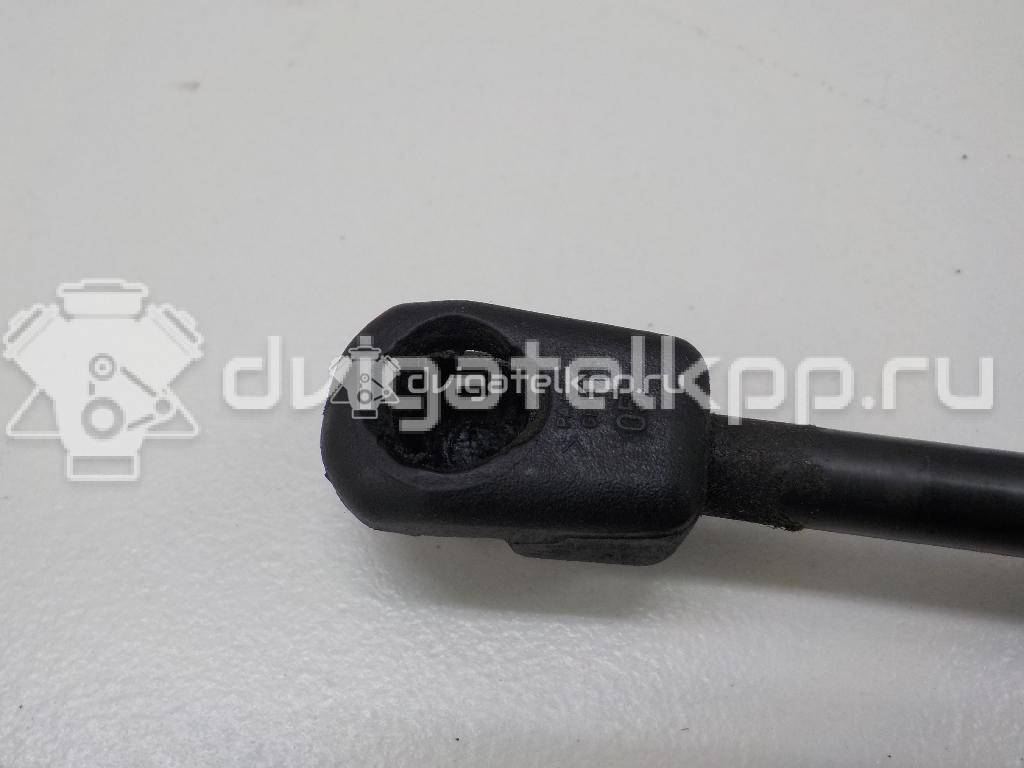 Фото Амортизатор двери багажника  5N0827550D для Volkswagen Passat / Tiguan {forloop.counter}}