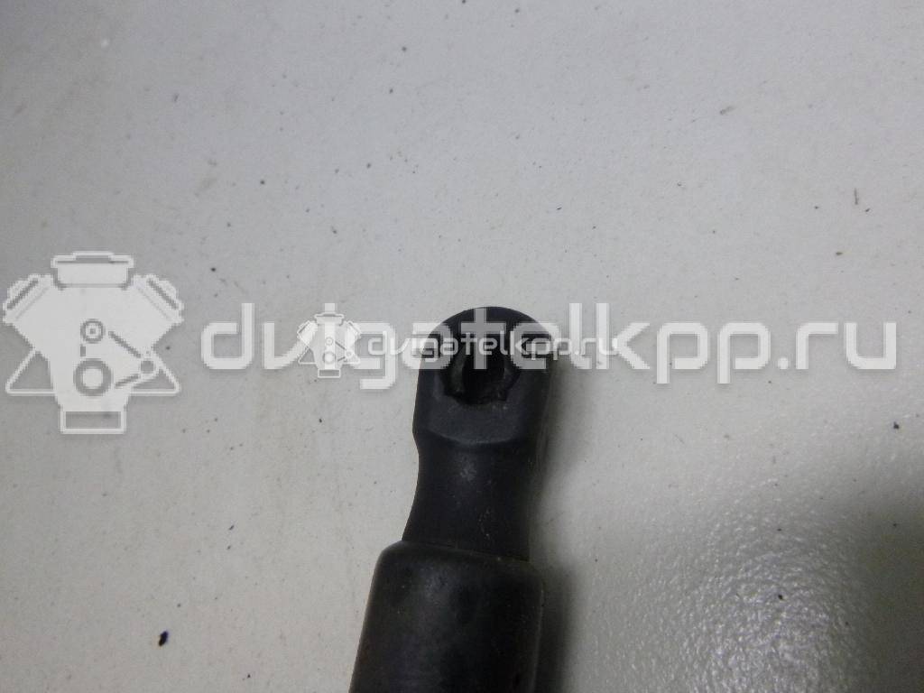 Фото Амортизатор двери багажника  5N0827550 для Volkswagen Passat / Tiguan / Golf {forloop.counter}}