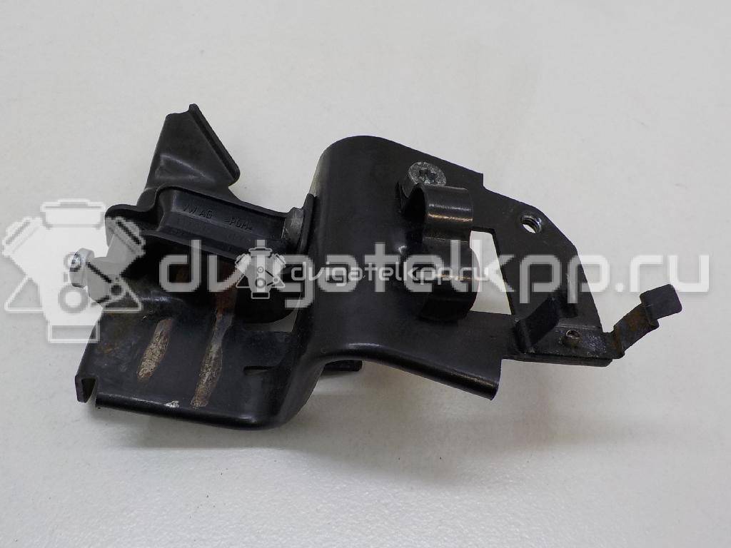 Фото Кронштейн (сопут. товар)  1K0131552N для Volkswagen Scirocco / Tiguan / Touran / Amarok S1B / Cc {forloop.counter}}