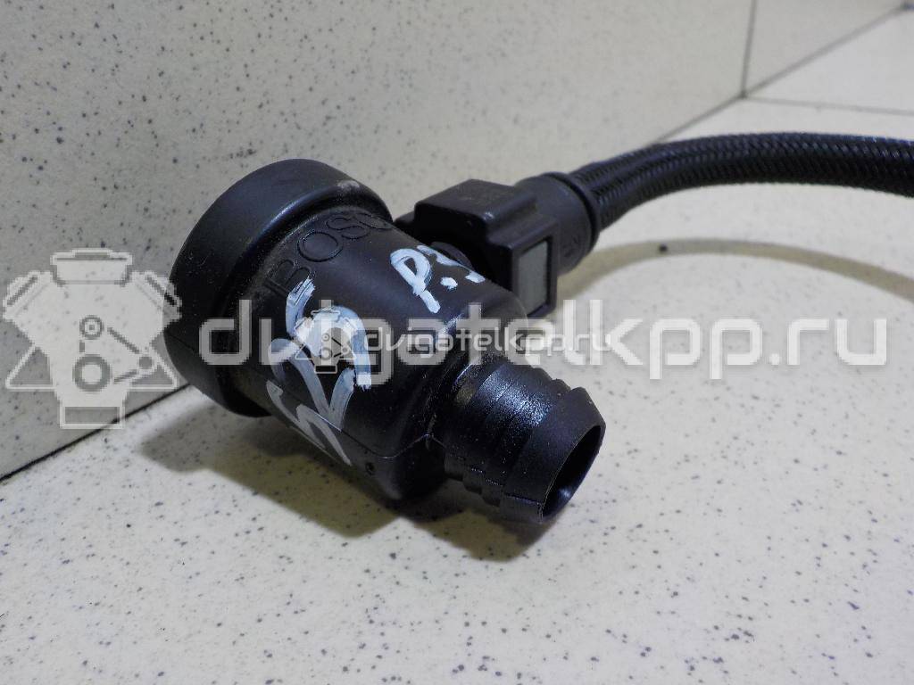 Фото Трубка вакуумная для двигателя RFJ (EW10A) для Peugeot / Citroen / Peugeot (Df-Psa) 147 л.с 16V 2.0 л бензин 457861 {forloop.counter}}