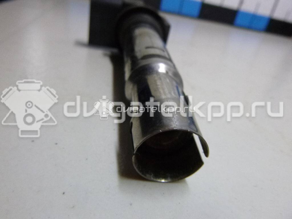 Фото Уплотнитель двери  036905715F для Volkswagen Scirocco / Tiguan / Touran / New Beetle / Bora {forloop.counter}}