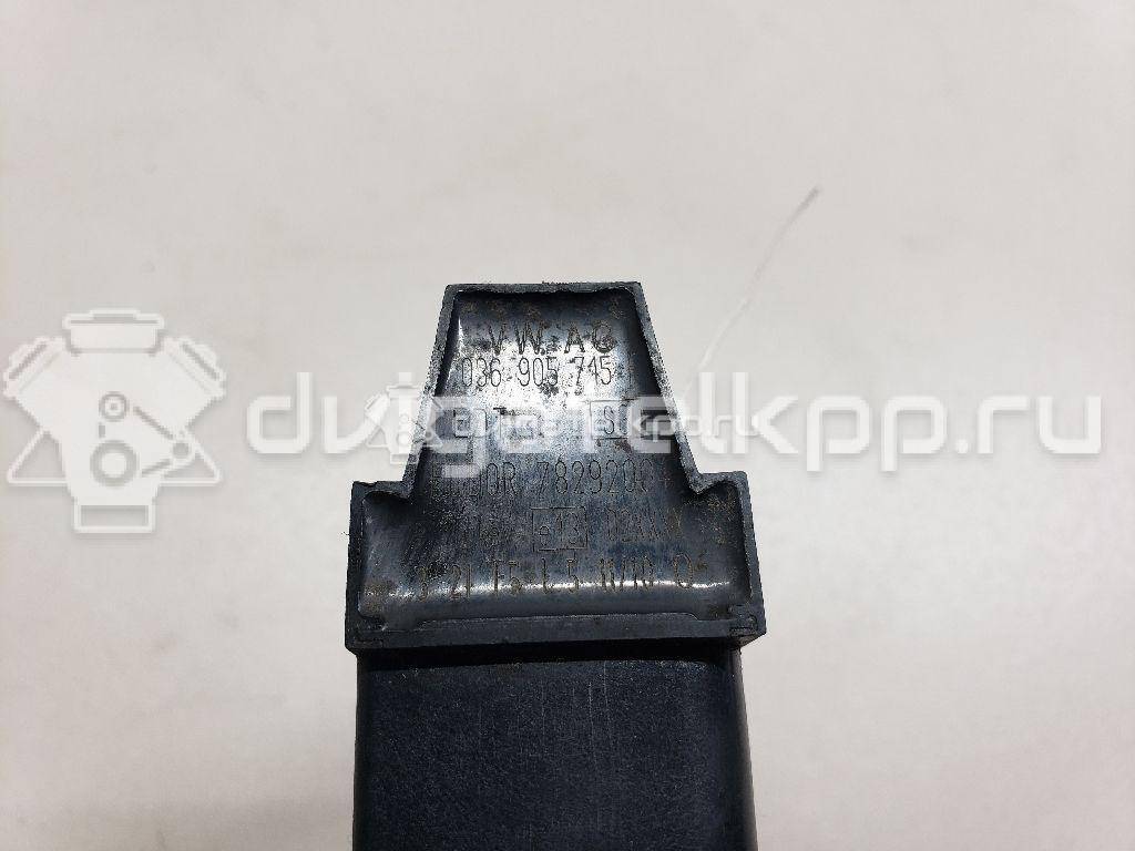 Фото Уплотнитель двери  036905715F для Volkswagen Scirocco / Tiguan / Touran / New Beetle / Bora {forloop.counter}}