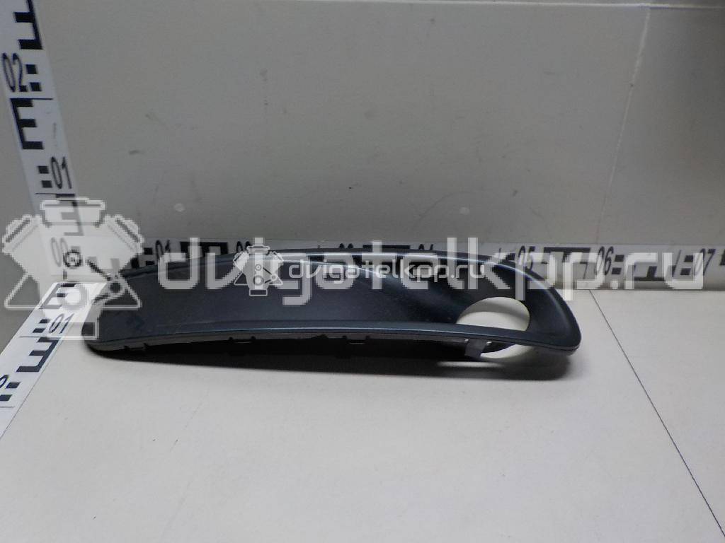 Фото Решетка в бампер правая  7H5807490GRU для Volkswagen Transporter / Multivan {forloop.counter}}