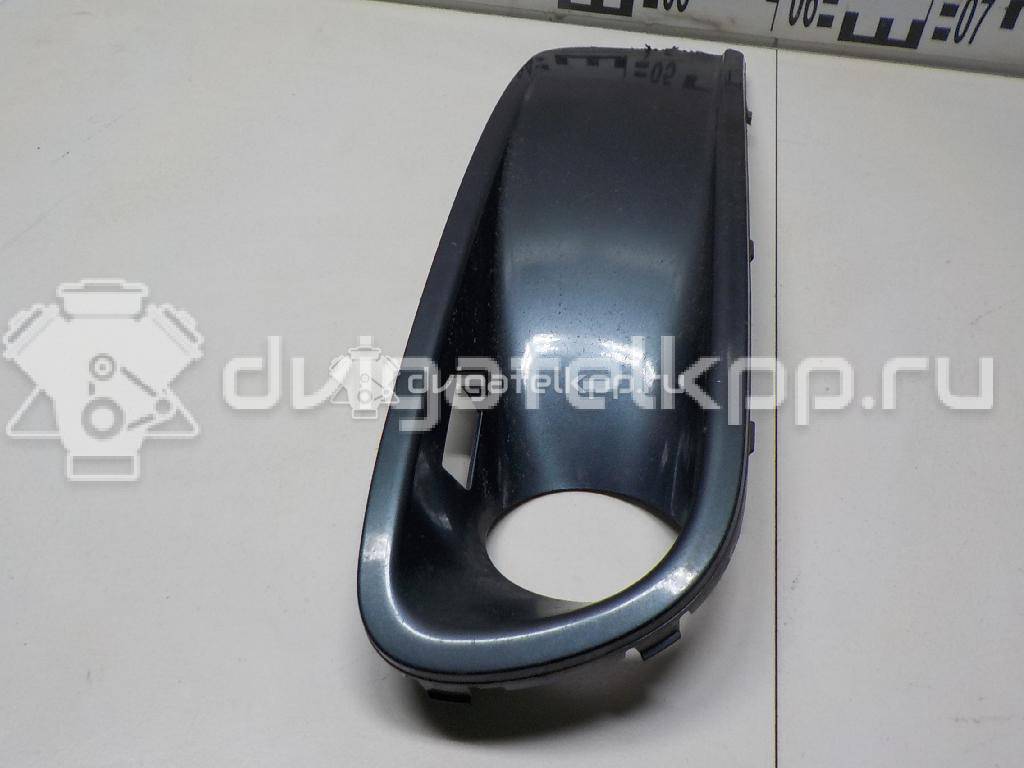 Фото Решетка в бампер правая  7H5807490GRU для Volkswagen Transporter / Multivan {forloop.counter}}