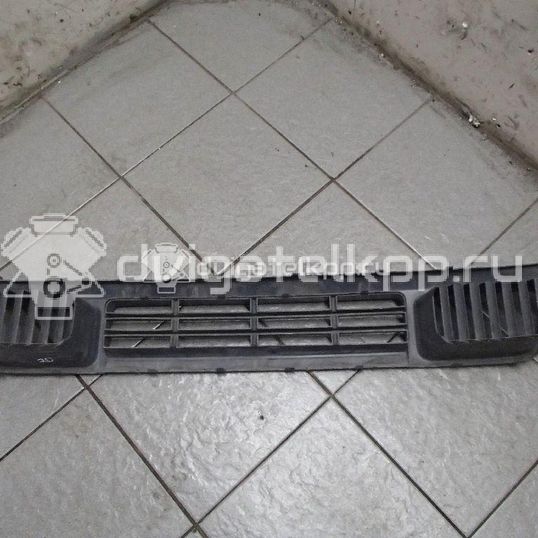 Фото Решетка в бампер центральная  7H0807719 для Volkswagen Transporter