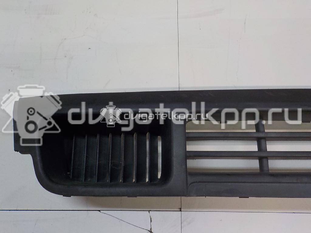 Фото Решетка в бампер центральная  7H08077197G9 для Volkswagen Transporter / Multivan {forloop.counter}}