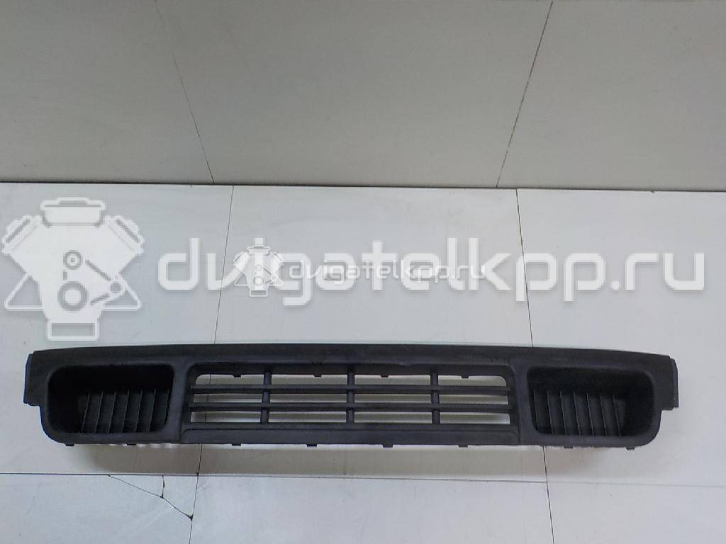 Фото Решетка в бампер центральная  7H08077197G9 для Volkswagen Transporter / Multivan {forloop.counter}}