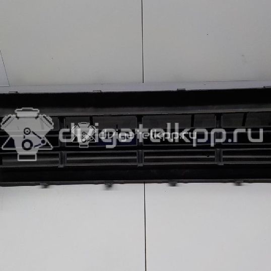 Фото Решетка в бампер центральная  7H08077197G9 для Volkswagen Transporter / Multivan