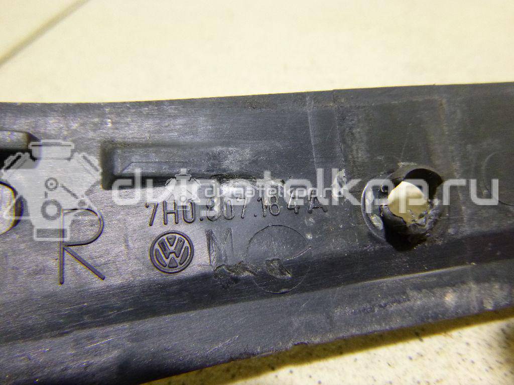 Фото Направляющая переднего бампера правая  7H0807184A для Volkswagen Transporter / Multivan {forloop.counter}}