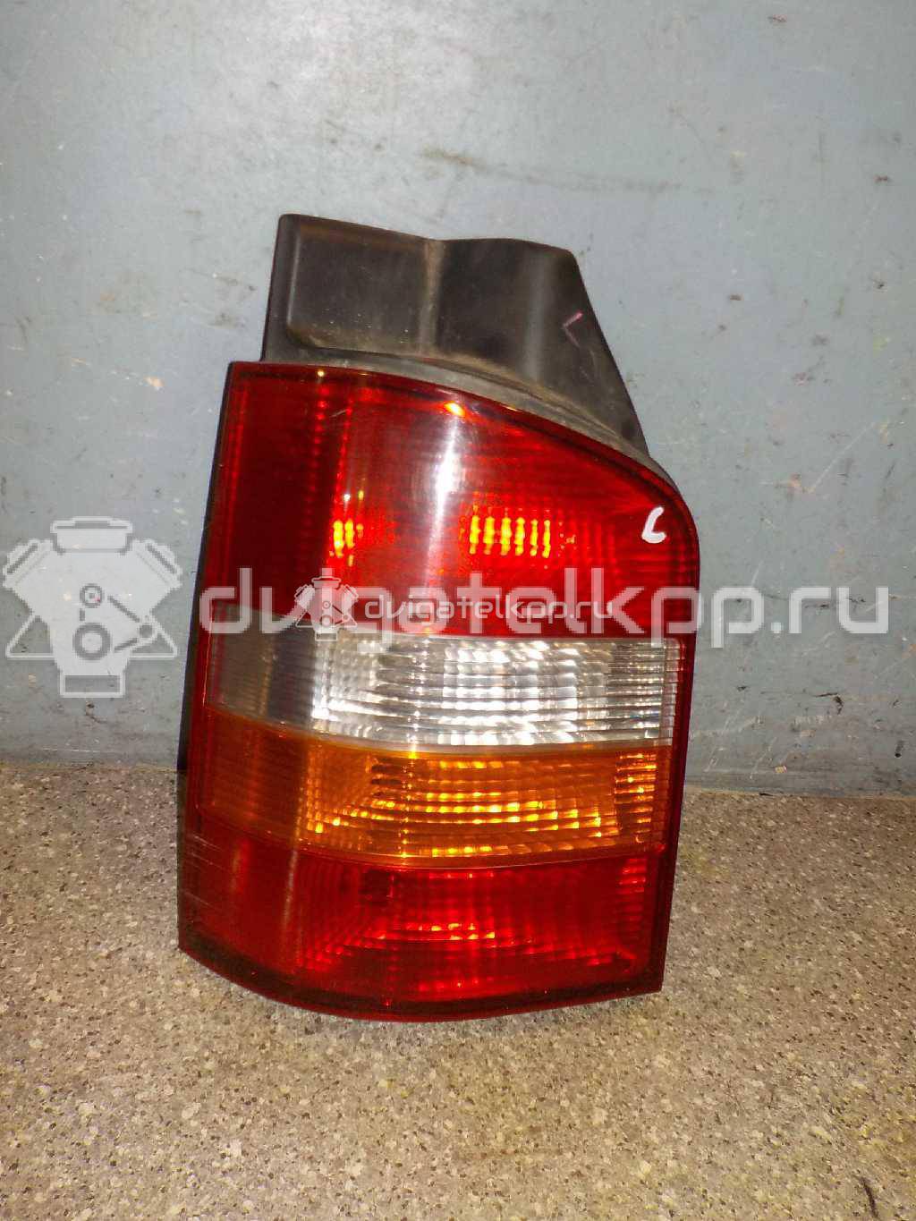Фото Фонарь задний левый  7H0945095G для Volkswagen Transporter / Multivan {forloop.counter}}