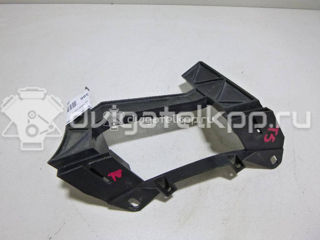 Фото Кронштейн фар правый  7H0941406A для Volkswagen Transporter / Multivan {forloop.counter}}