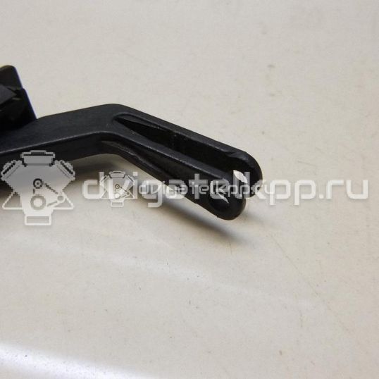 Фото Крючок капота  3B0823593C для Volkswagen Passat