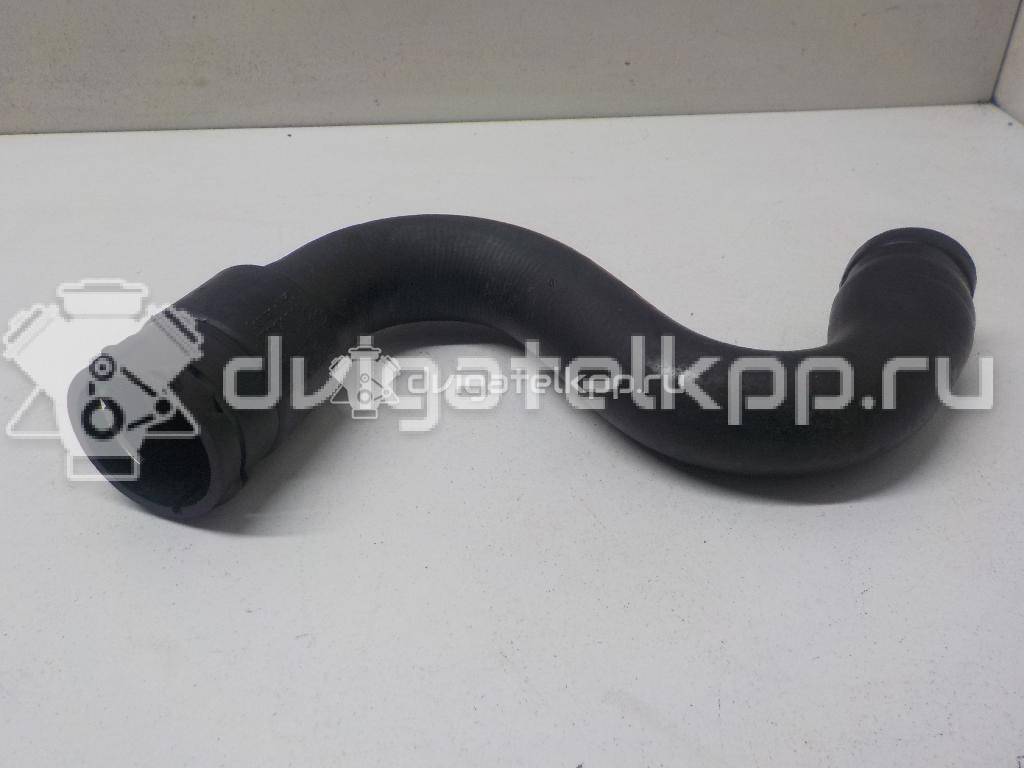 Фото Патрубок радиатора  8D0121101Q для vw Passat [B5] {forloop.counter}}