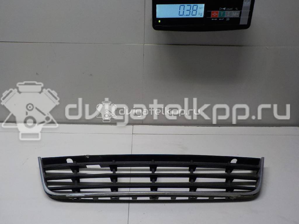 Фото Решетка в бампер центральная  3C0853671C9B9 для Volkswagen Passat {forloop.counter}}