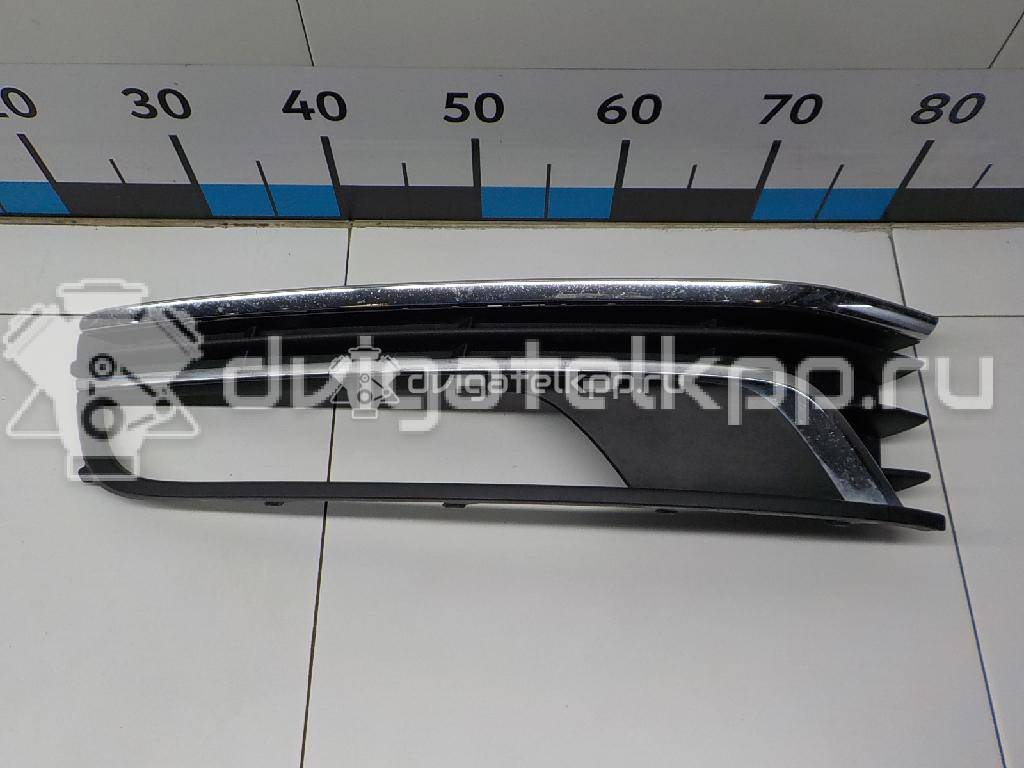 Фото Решетка в бампер левая  3AA854661A9B9 для Volkswagen Passat {forloop.counter}}