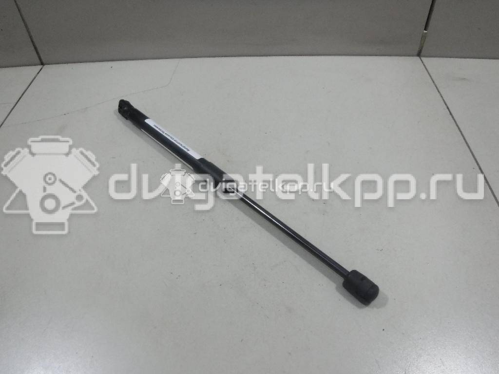 Фото Амортизатор крышки багажника  3AE827550A для Volkswagen Passat {forloop.counter}}