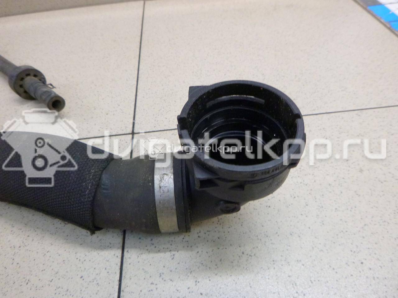 Фото Патрубок радиатора  3C0122101GF для vw Passat [B7] {forloop.counter}}