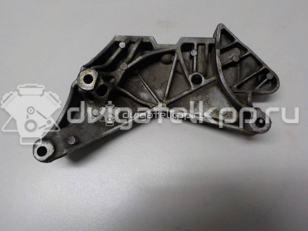 Фото Кронштейн двигателя правый  06J199207P для seat Leon (5F) {forloop.counter}}