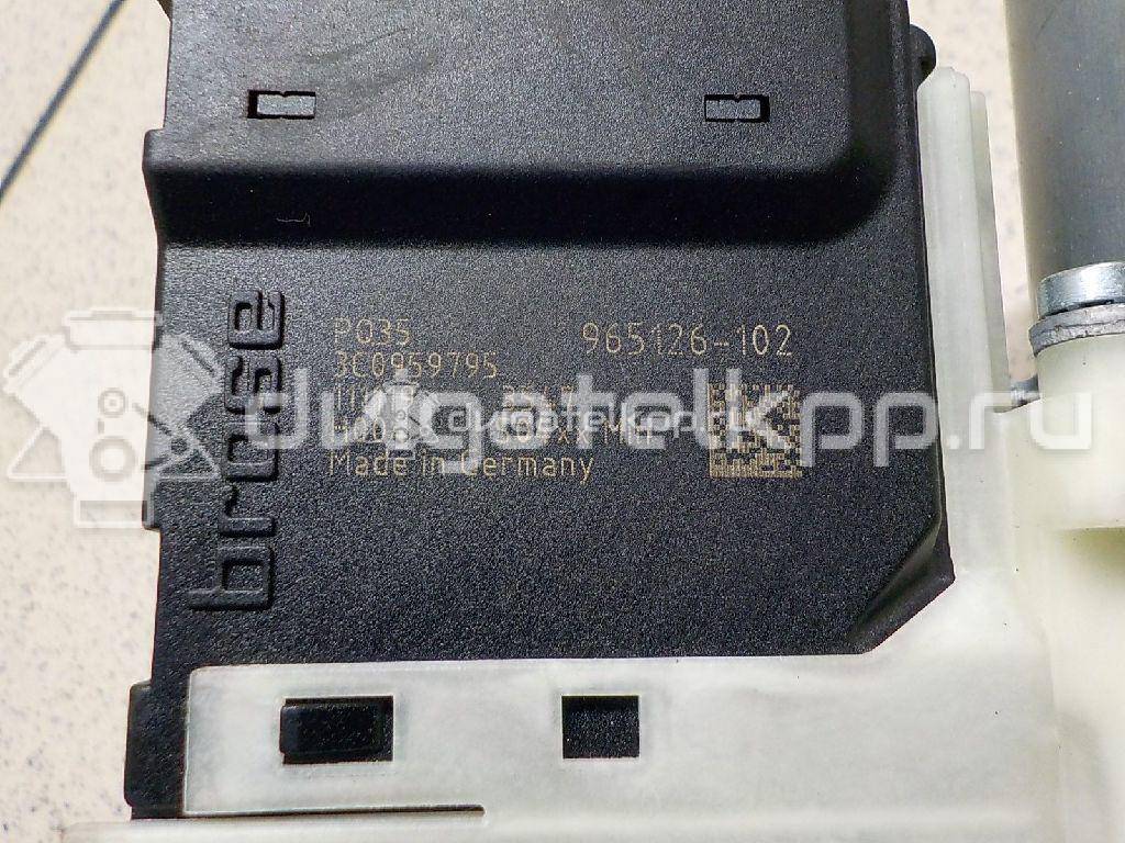 Фото Моторчик стеклоподъемника  3C0959703VW4 для vw Passat [B7] {forloop.counter}}