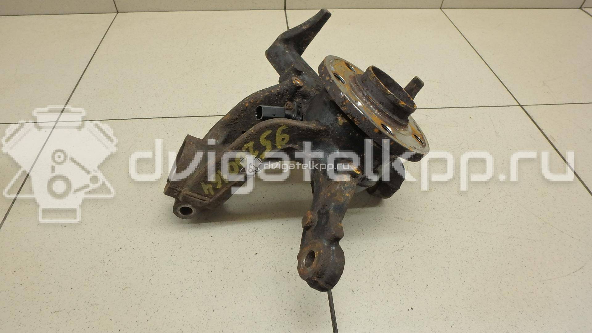 Фото Кулак поворотный передний правый  6Q0407256AC для Volkswagen Fox 5Z1, 5Z3 / Jetta / Polo / Golf {forloop.counter}}