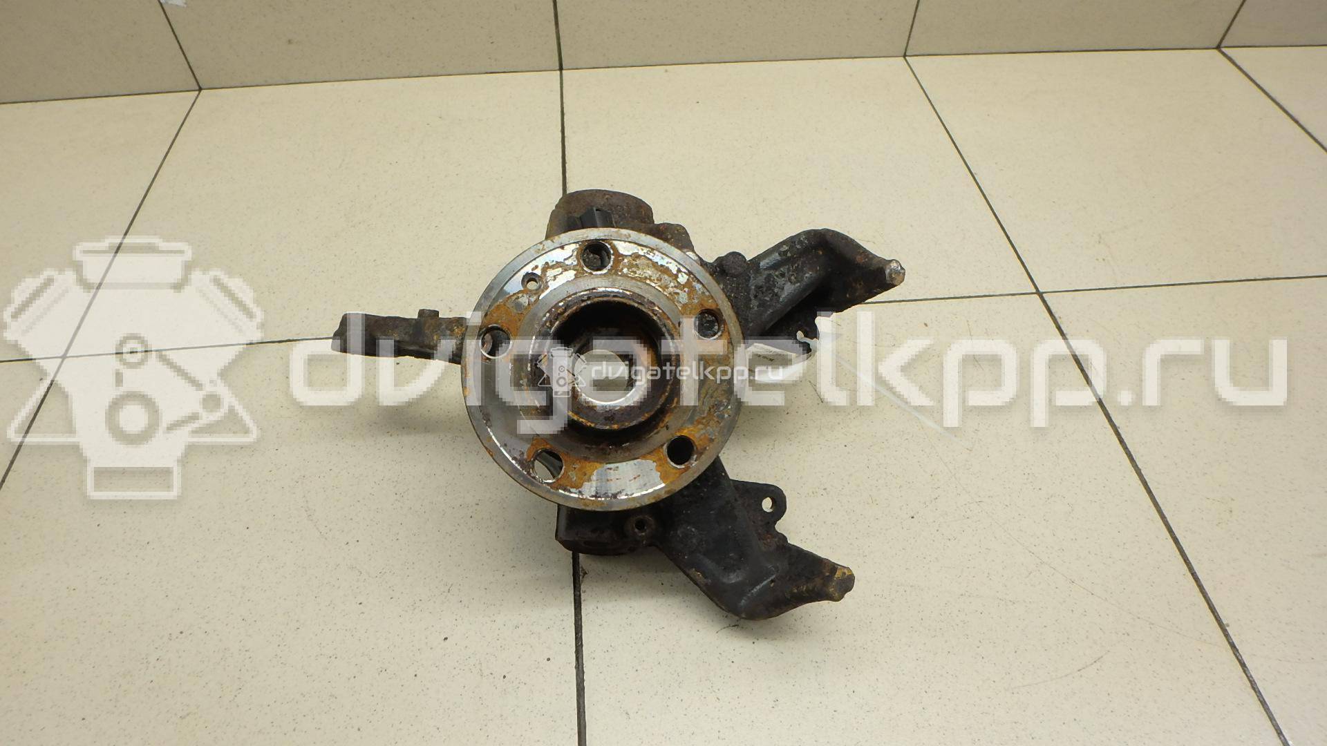 Фото Кулак поворотный передний правый  6Q0407256AC для Volkswagen Fox 5Z1, 5Z3 / Jetta / Polo / Golf {forloop.counter}}